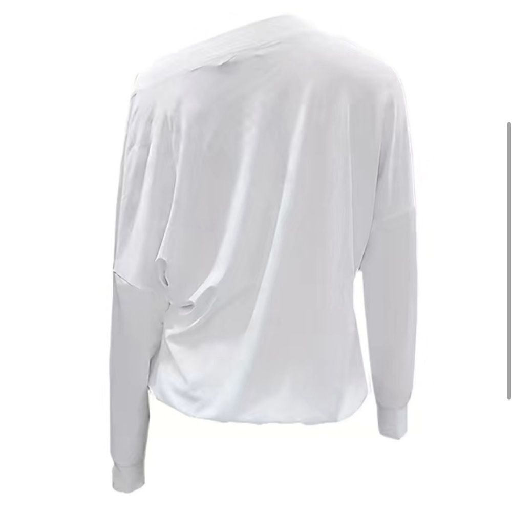 NWT Off the shoulder long sleeve top. Sizes L & XL - Picture 4 of 4